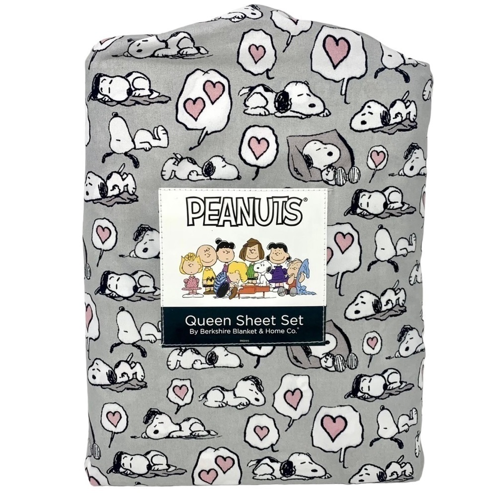 Peanuts Snoopy QUEEN SIZE Valentine’s Day sheet set Gray white NEW
